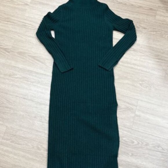 ASOS DESIGN knitted midi dress with roll neck in dark green - Picture 3 of 4